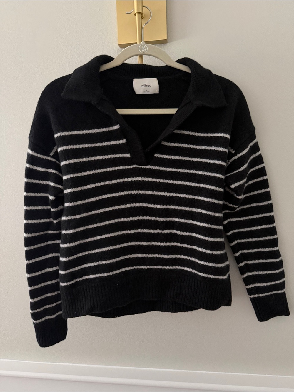 Aritzia Wilfred Black & White Striped V-Neck Collared Sweater